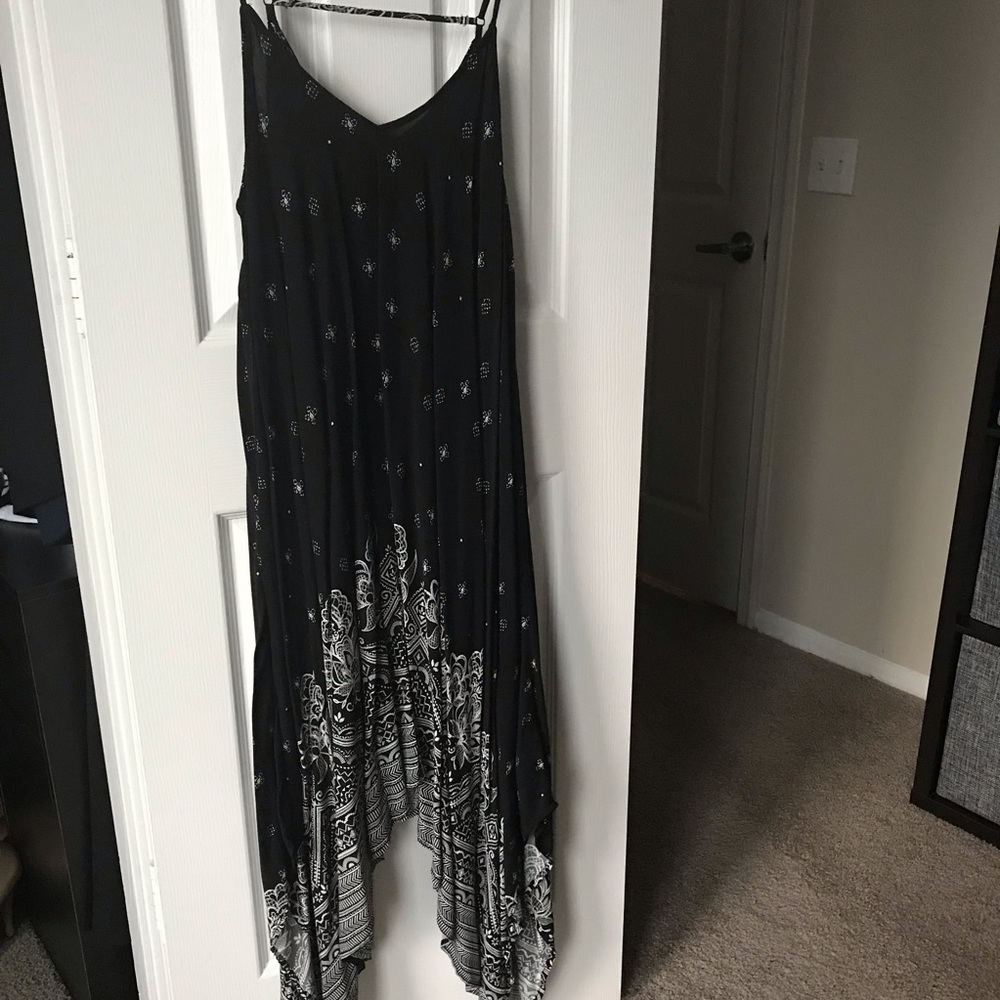 Black & White Handkerchief Style Sleeveless Dress